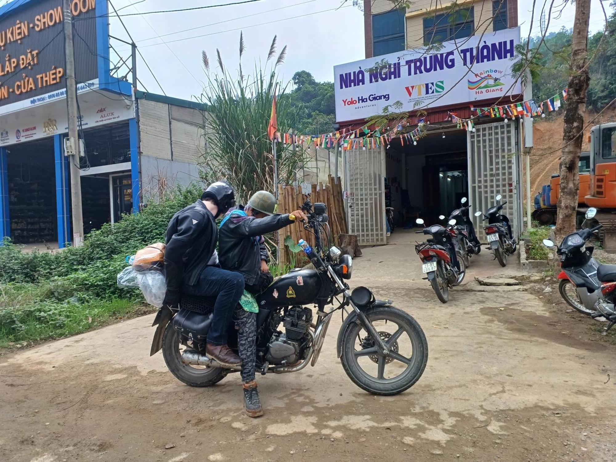 Yolo Ha Giang Adventures, Motorbike And Loop Tours酒店 外观 照片