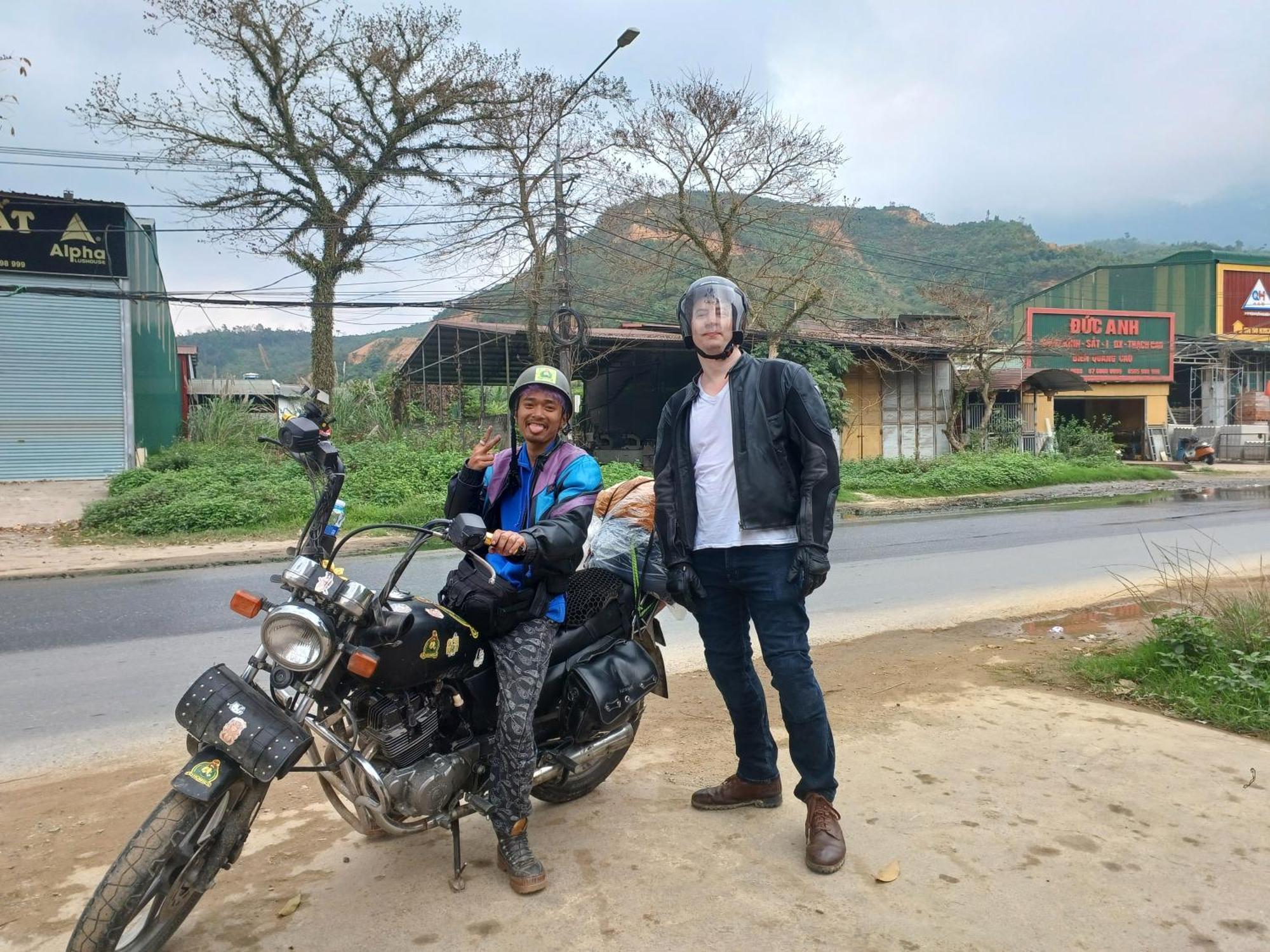 Yolo Ha Giang Adventures, Motorbike And Loop Tours酒店 外观 照片