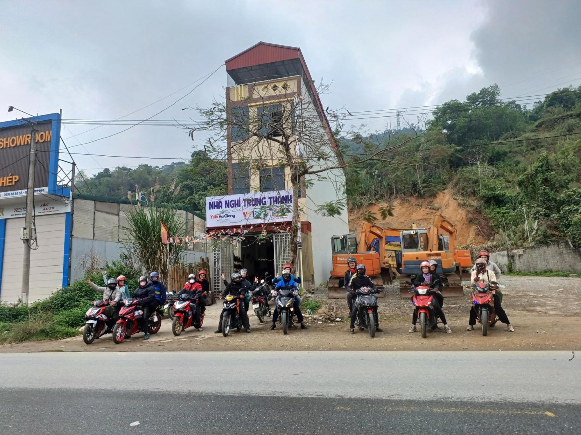Yolo Ha Giang Adventures, Motorbike And Loop Tours酒店 外观 照片