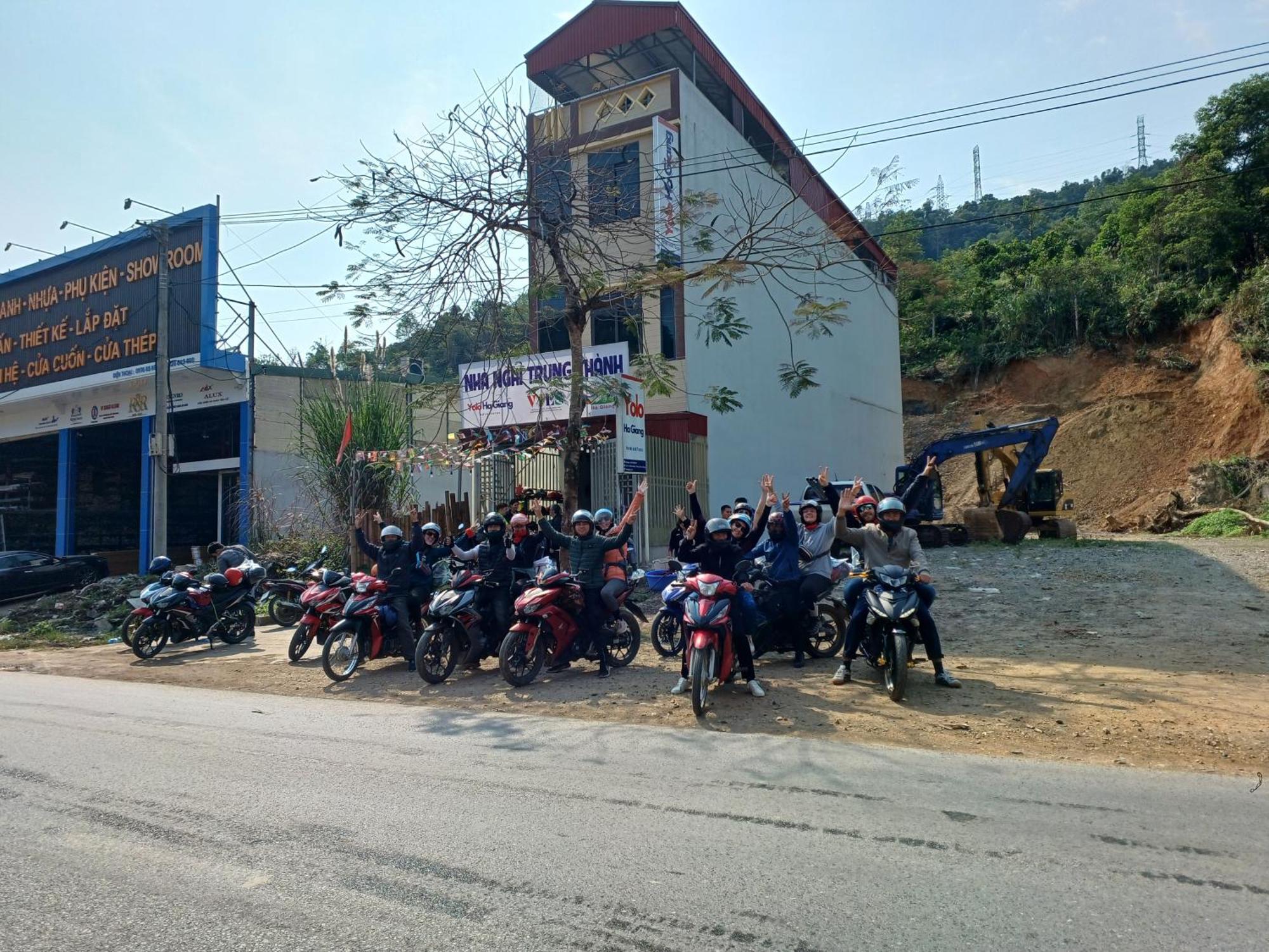 Yolo Ha Giang Adventures, Motorbike And Loop Tours酒店 外观 照片
