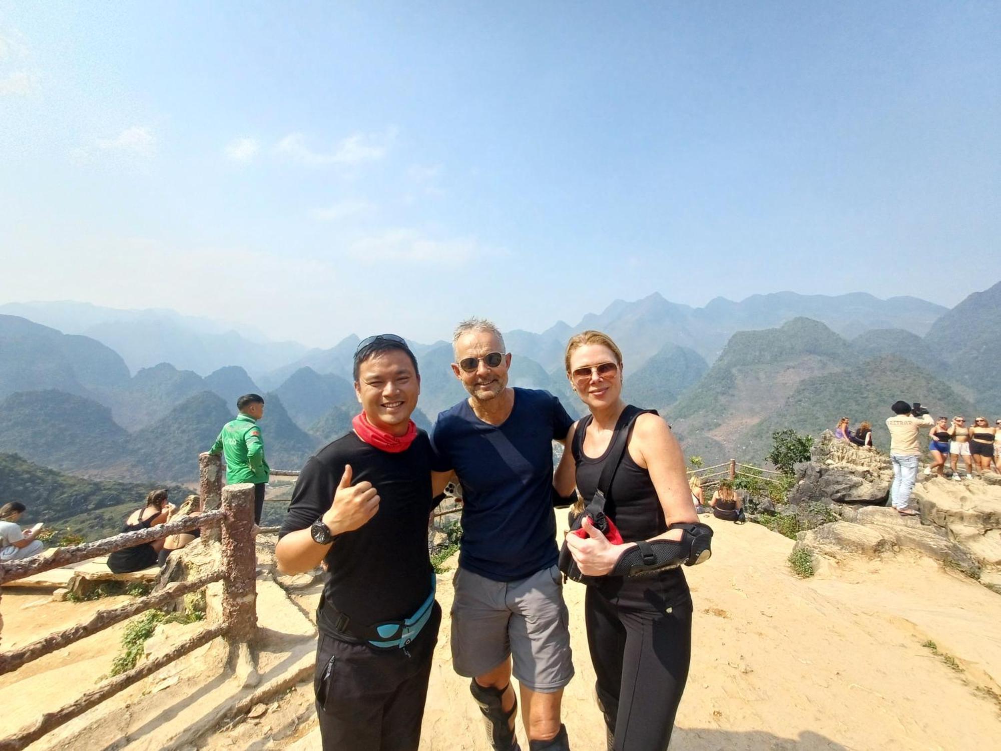 Yolo Ha Giang Adventures, Motorbike And Loop Tours酒店 外观 照片